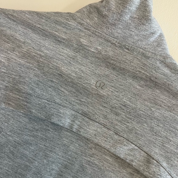 Lululemon Althetica Grey Full Zip Fitted Jacket - Picture 3 of 5